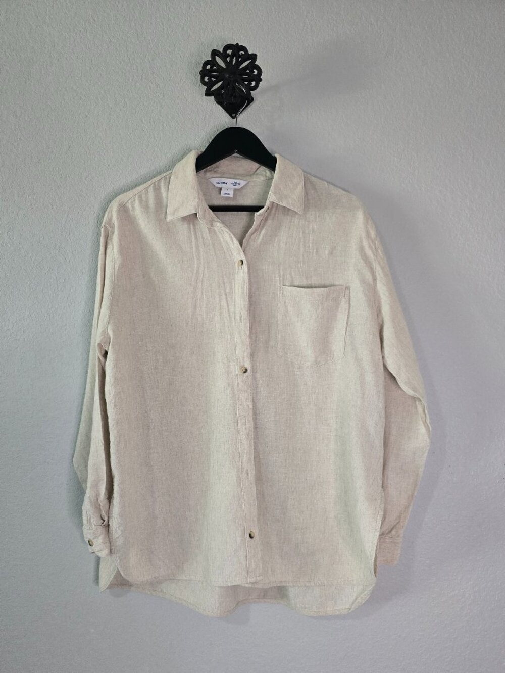 Old Navy Boyfriend Linen Button Down Shirt in Natural Beige Size Medium